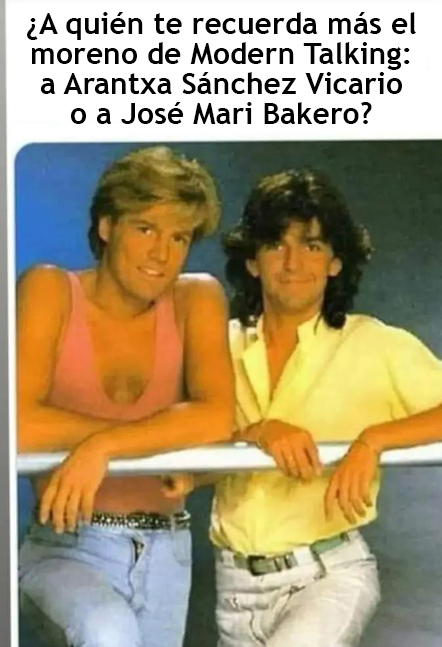 Los dos cantantes de Modern Talking apoyados en una barandilla.