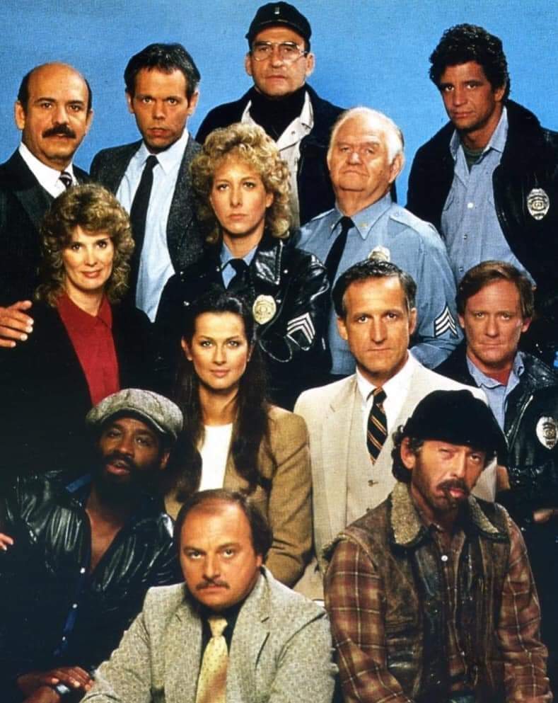 Foto de grupo del reparto de la serie Canción triste de Hill Street