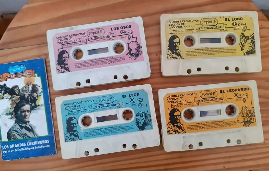 Cuatro casetes de la colección de Félix Rodríguez de la Fuente.