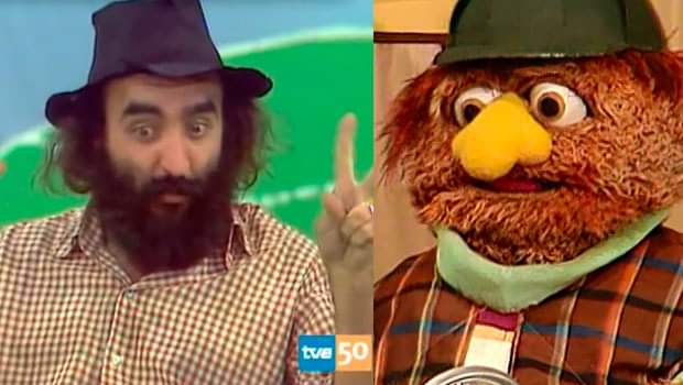 Alfonso Vallejo junto al muñeco Don Pimpón