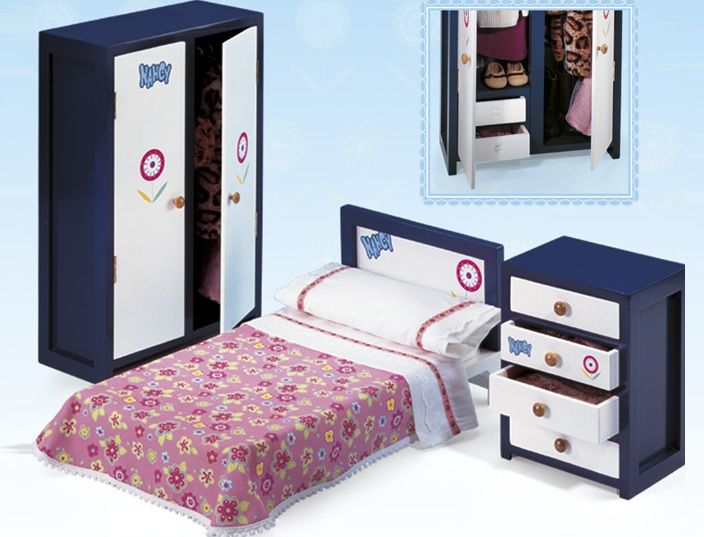 Dormitorio de juguete de Nancy.