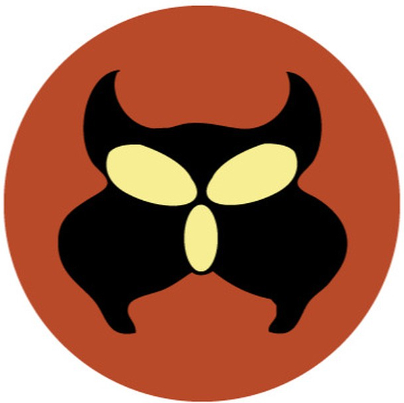 Logo negro con tres manchas amarillas sobre un círculo naranja.