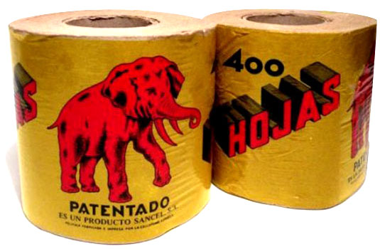 Dos rollos de papel higiénico de la marca El Elefante con envoltorio amarillo