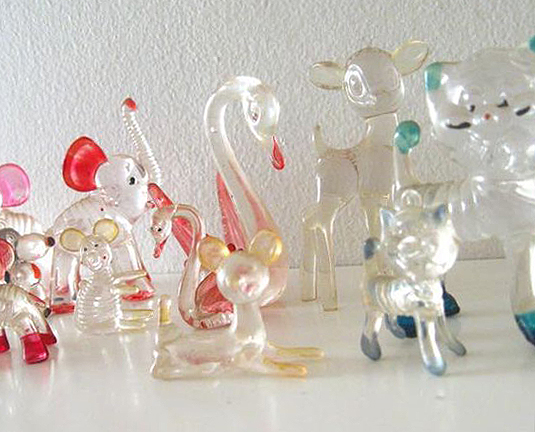 Figuritas de cristal transparente de animales.