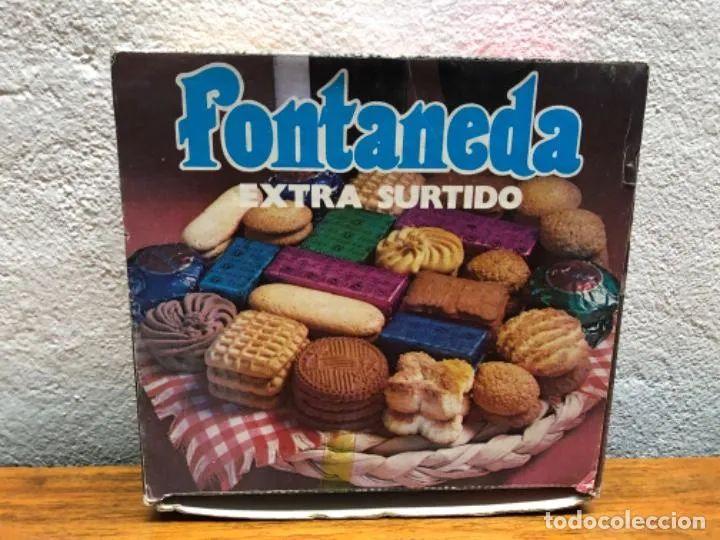 Caja de galletas Fontaneda Extra Surtido con galletas variadas en la tapa.