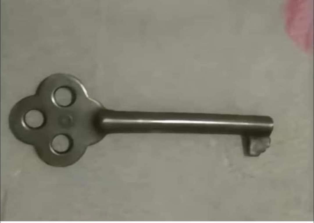 Llave metálica antigua.