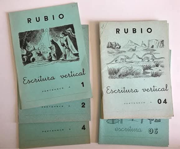 Cuadernillos de escritura vertical de Rubio