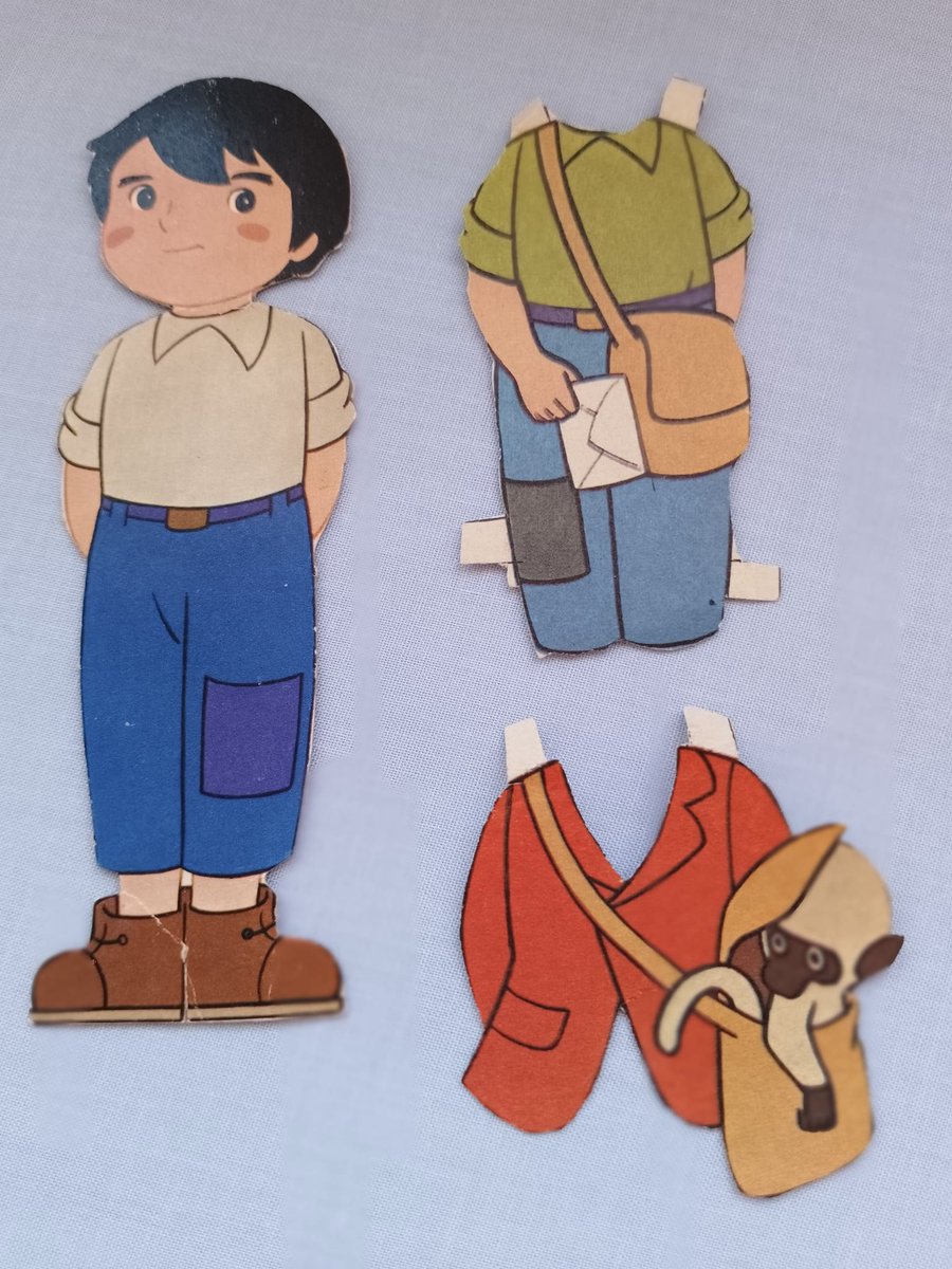 Recortable de Marco con dos conjuntos de ropa.