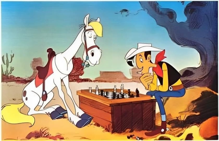 Lucky Luke y su caballo Jolly Jumper jugando al ajedrez en el desierto.