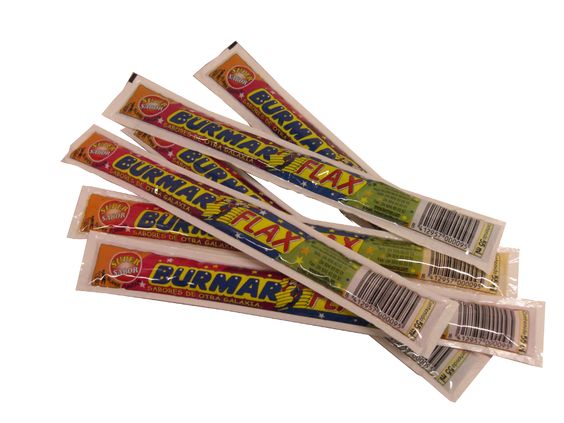 Varios polos de hielo Flax de Burmar en su envoltorio alargado.
